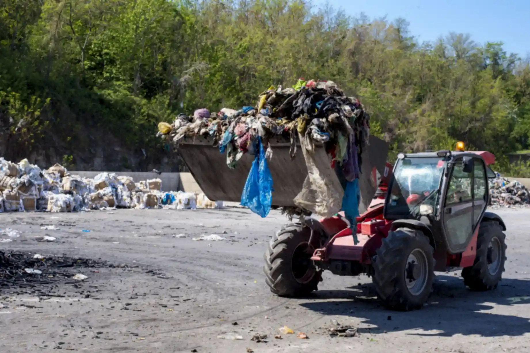 sustainable-cleaning-up-of-beach